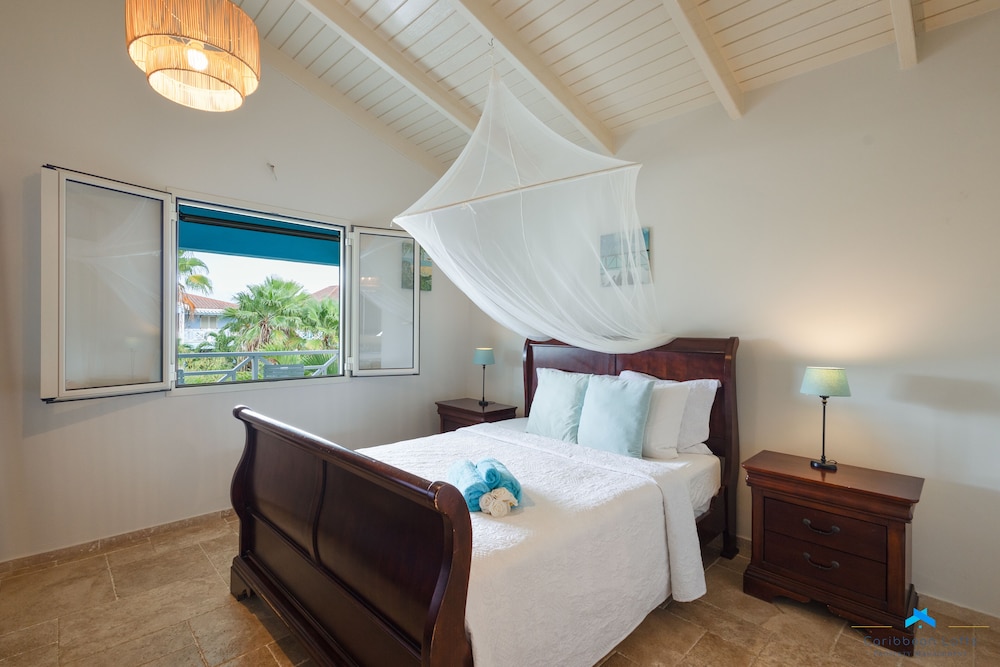 Deluxe Loft, 1 Queen Bed, Marina View photo 2