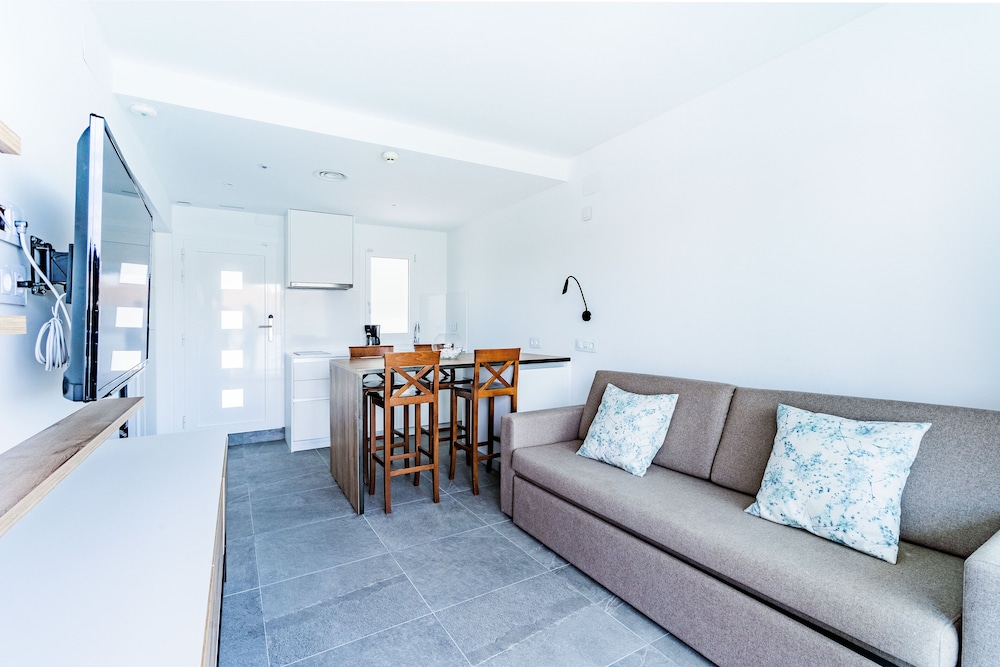 Family Studio, 1 Bedroom - Photo 2