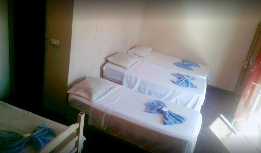 Triple Room, Multiple Beds, Non Smoking photo 2