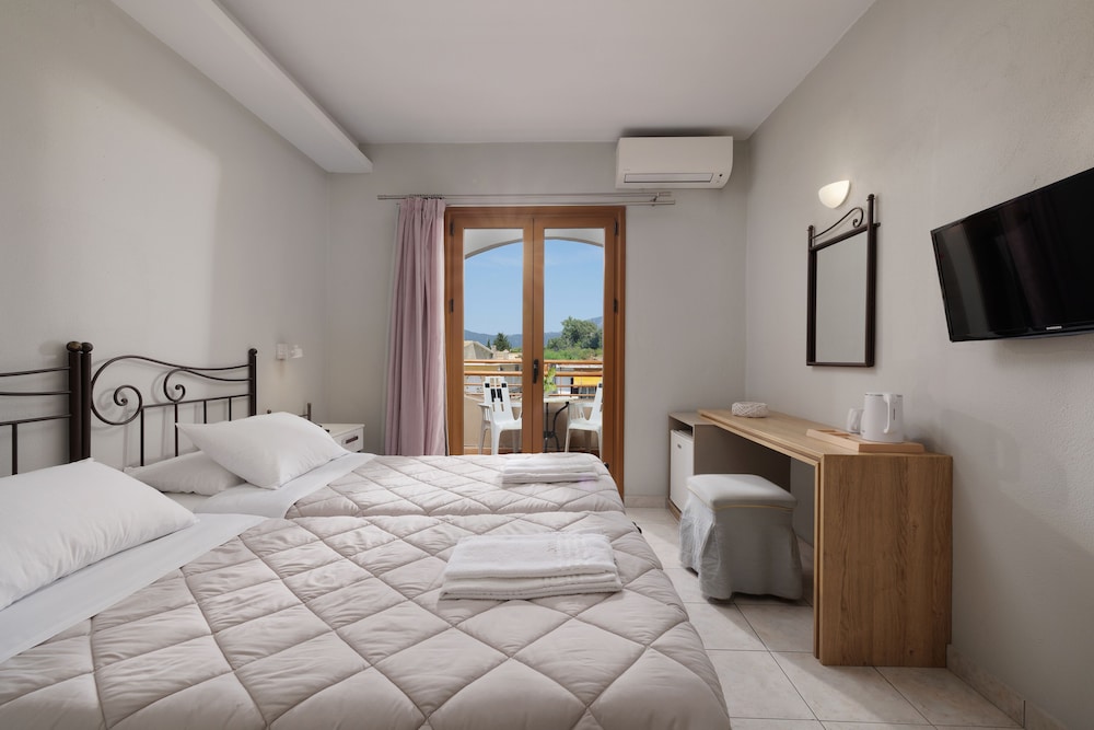 Comfort Double or Twin Room, Garden View