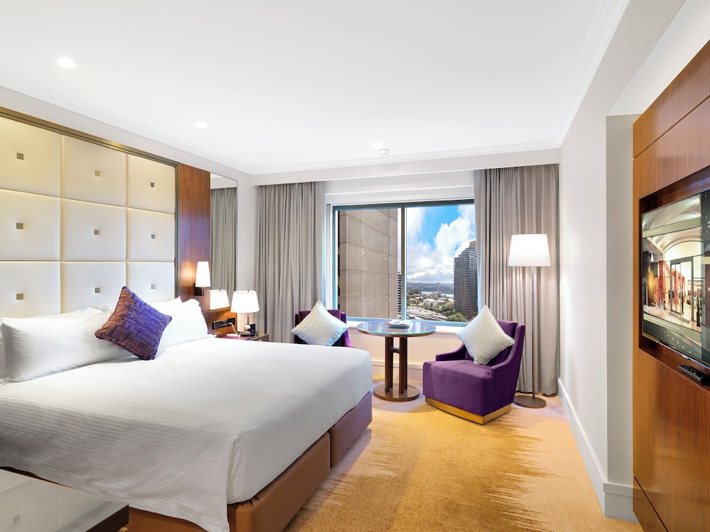 Tower Deluxe King Room (High Floor) - Photo 5