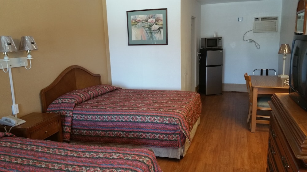 Comfort Room, 2 Queen Beds photo 1
