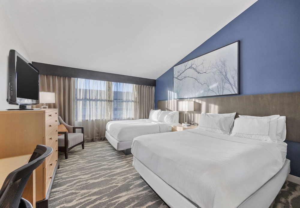 Suite, 2 Queen Beds, Non Smoking, Courtyard Area - Photo 3