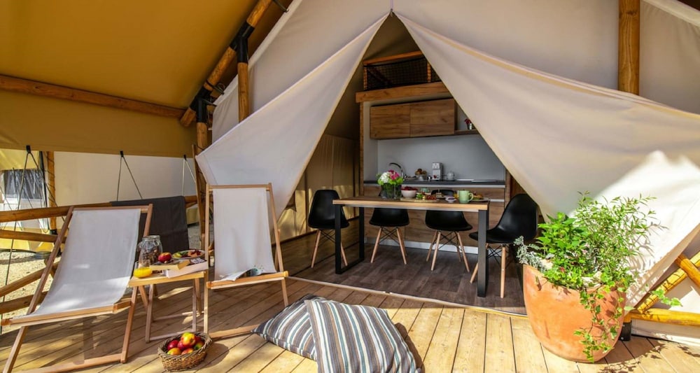 Panoramic Tent, 1 Bedroom, Private Bathroom, Lake View photo 1