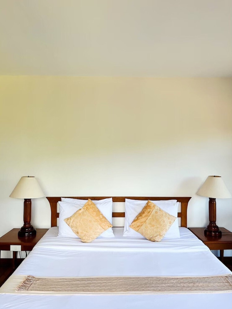 Deluxe Double Room, 1 Queen Bed, City View - Photo 2
