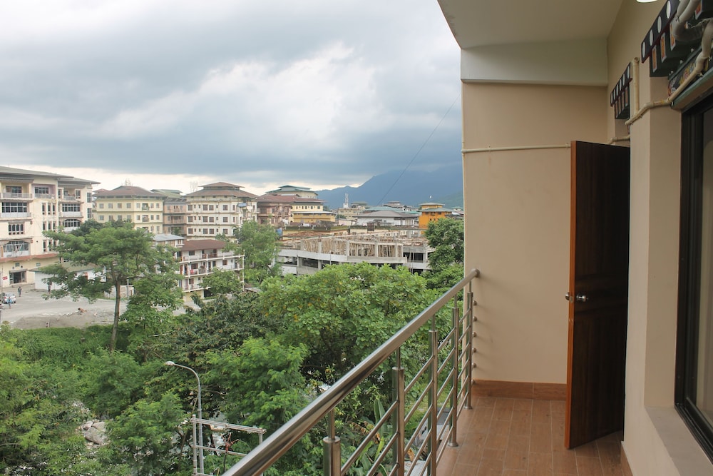 Deluxe Twin Room photo 2