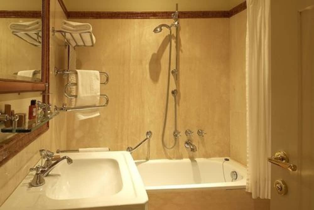 Classic Room - Photo 5