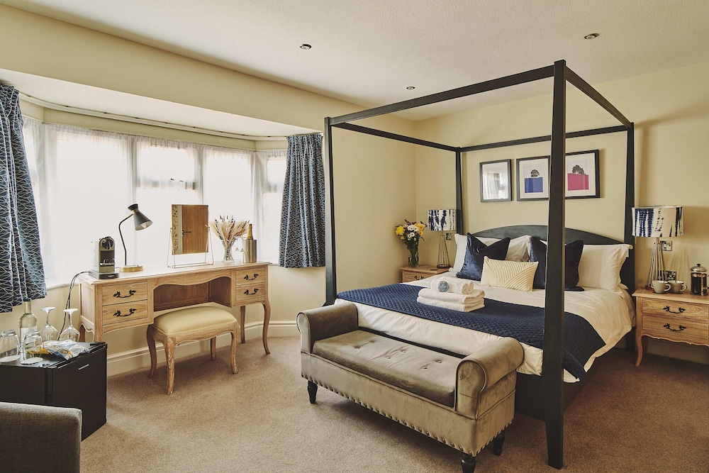 Double Room, Ensuite (Four Poster) photo 1