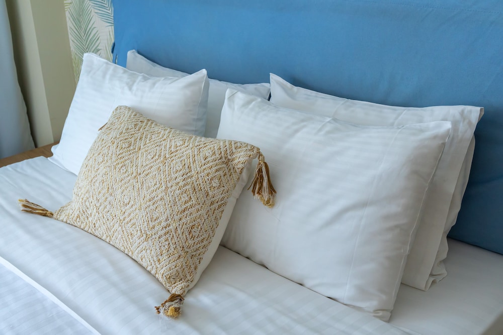 Standard Double Room, Partial Sea View photo 2