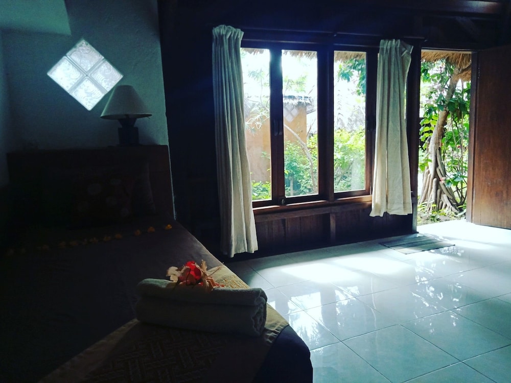 Triple Umbrella Bungalow - Photo 1