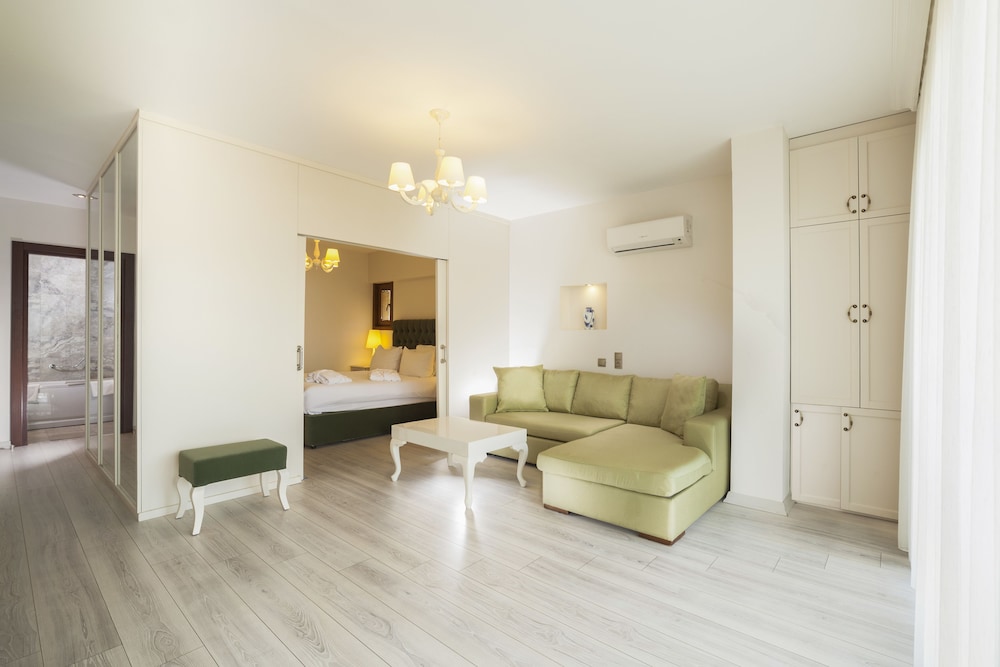 Junior Suite, Lake View