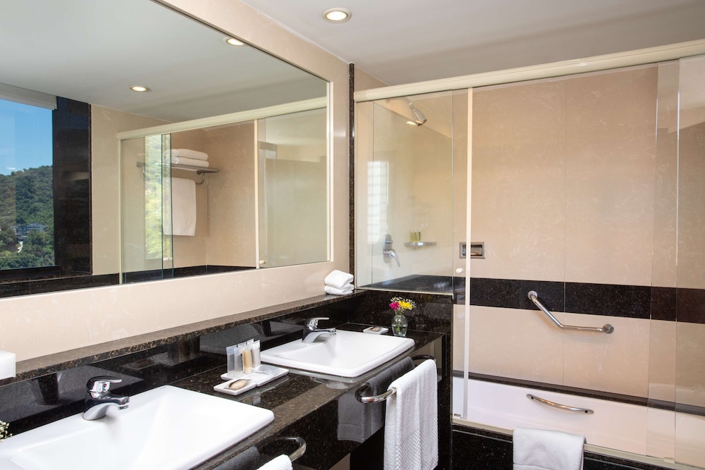 Family Suite, 2 Double Beds, Club Lounge Access (Executive)