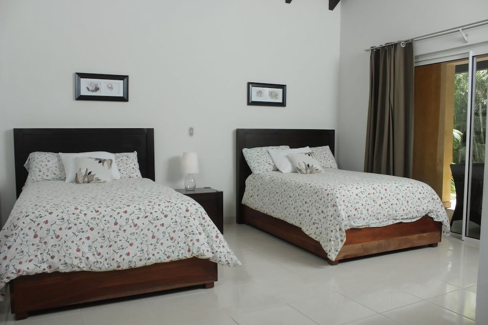 Apartment, 3 Bedrooms, Private Pool, Garden Area photo 2