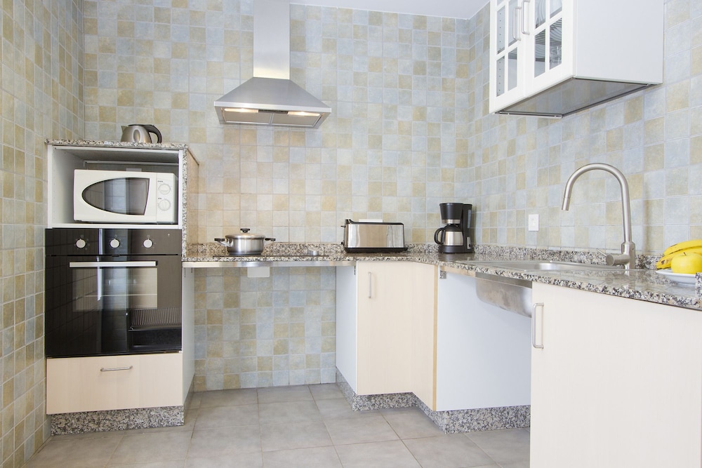 Deluxe Apartment, 2 Bedrooms thumbnail 5