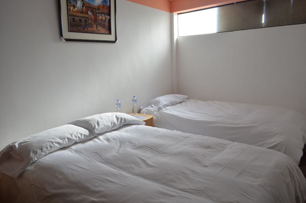 Double Room, Private Bathroom (Rosa) photo 2