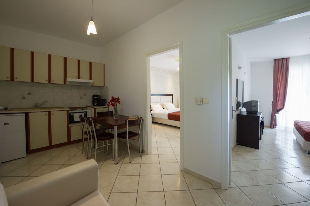 Luxury Apartment, Multiple Beds photo 2