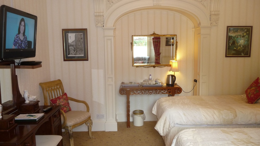 Twin Room, Accessible, Ground Floor (Room 1) photo 3