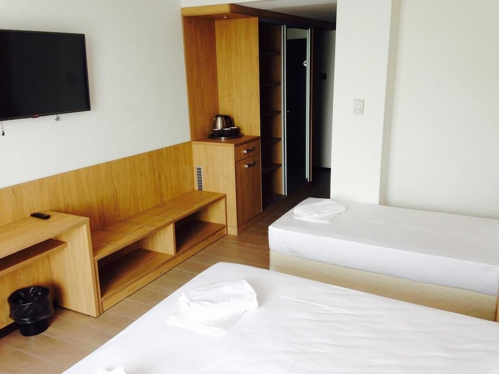 Deluxe Room, Balcony (Triple) photo 1