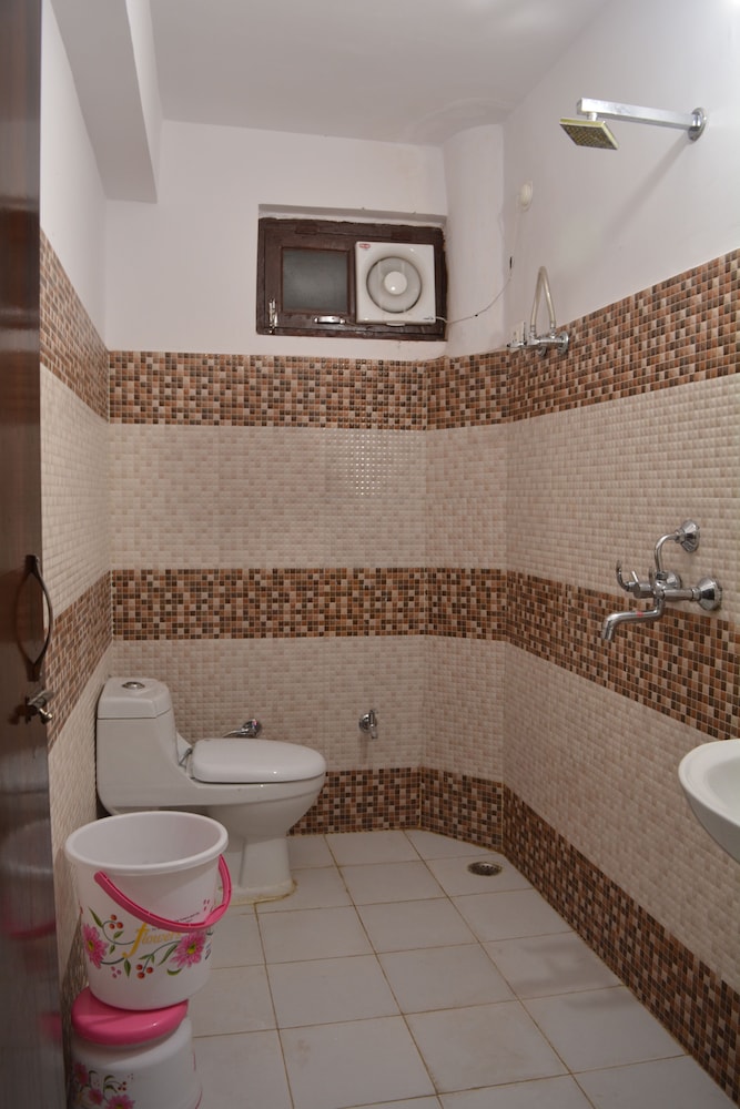 Standard Double Room - Photo 2