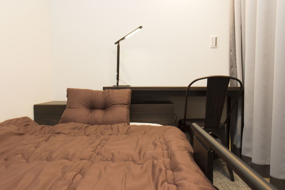 Single Bed - Female Only, Non Smoking photo 3