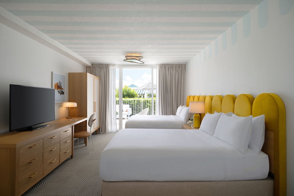 Room, Multiple Beds, City View