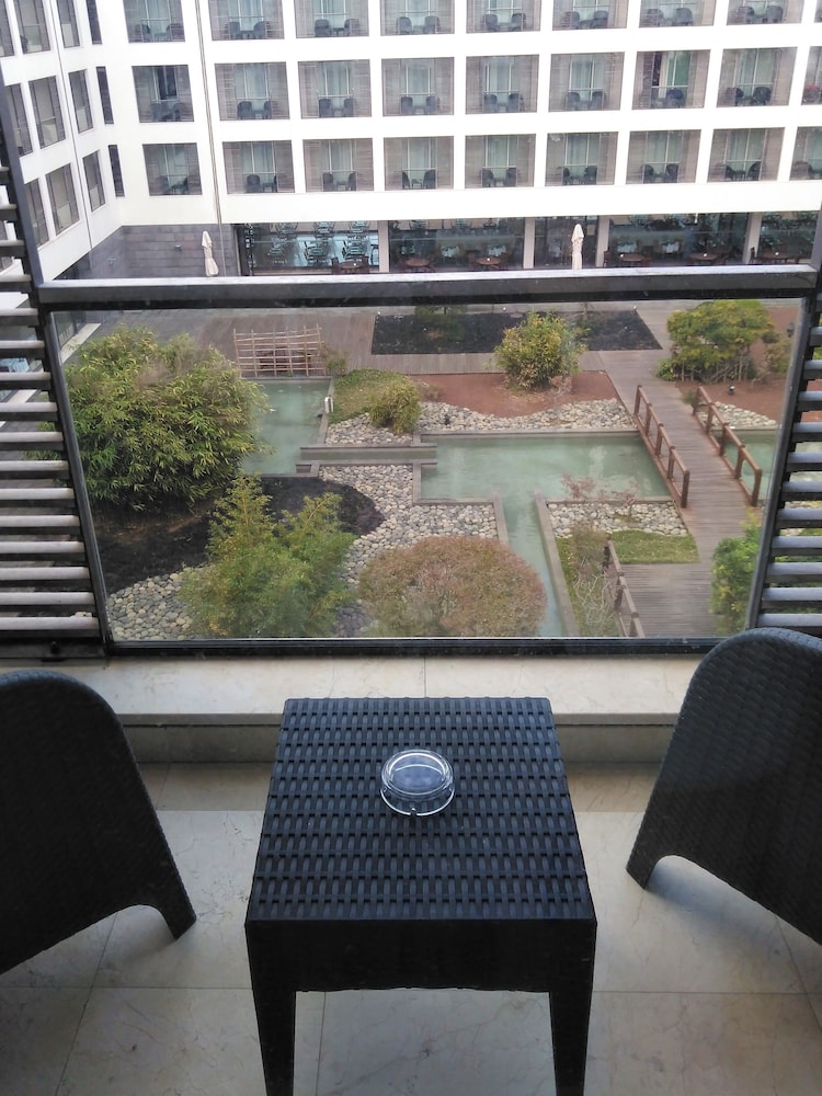Classic Twin Room (Zen View) - Photo 3