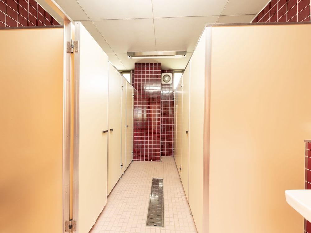 Japanese Room with Shared Washroom - 10 pax, Non-Smoking - Photo 13
