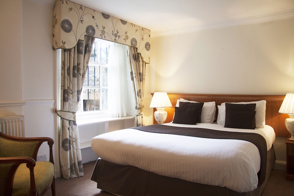 Standard Double, lower ground floor - Photo 8
