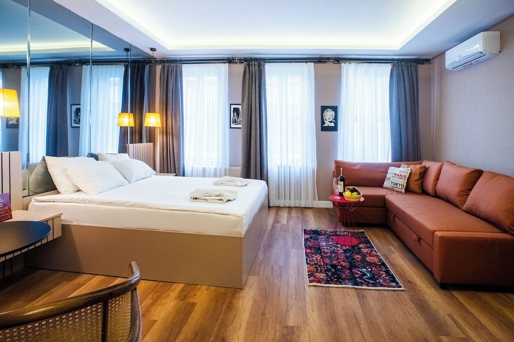 Deluxe Double or Twin Room photo 2