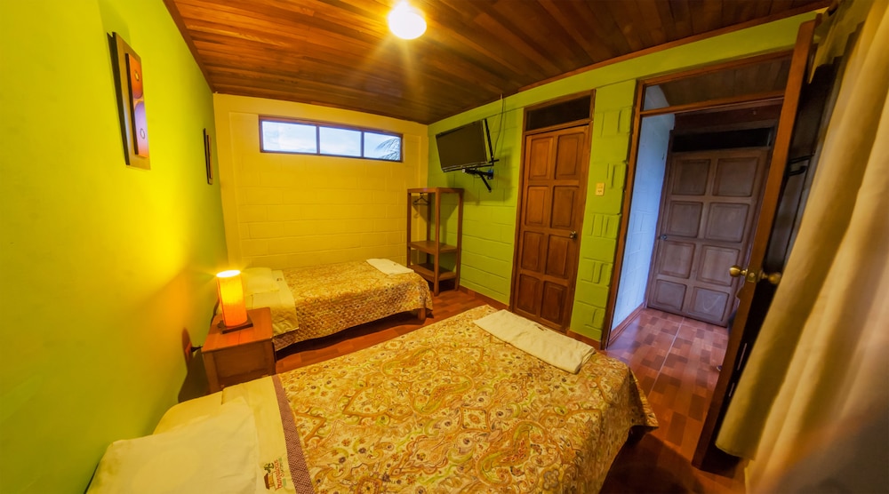 Standard Triple Room, 3 Twin Beds photo 2