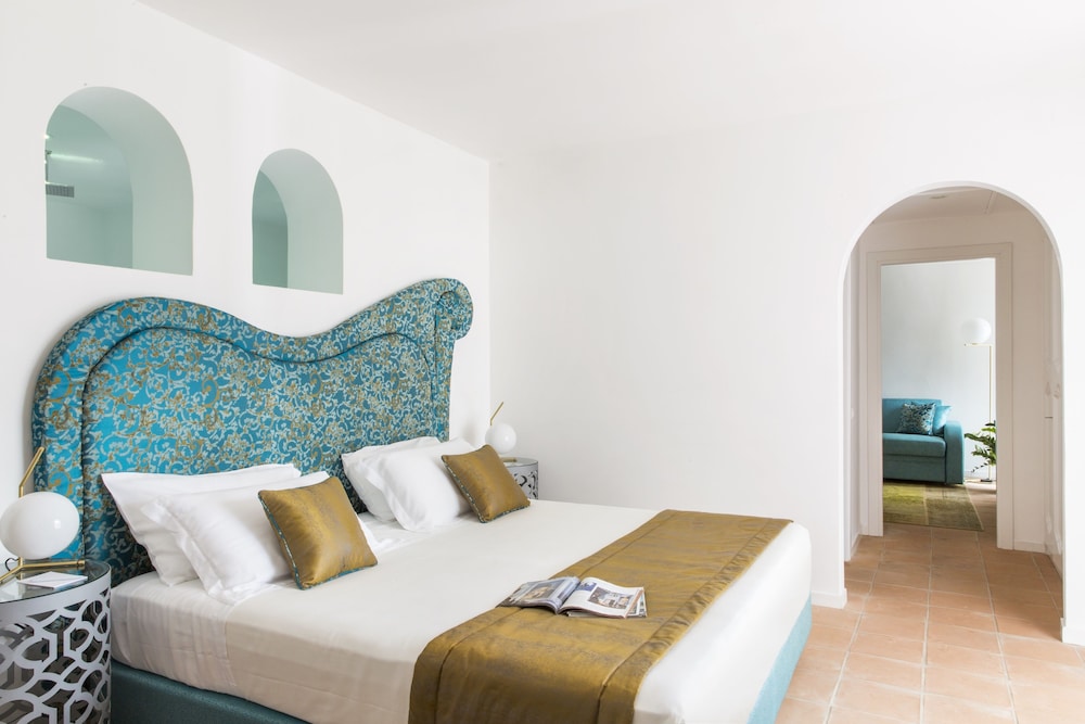 Luxury Suite, 1 King Bed with Sofa bed, Terrace photo 3