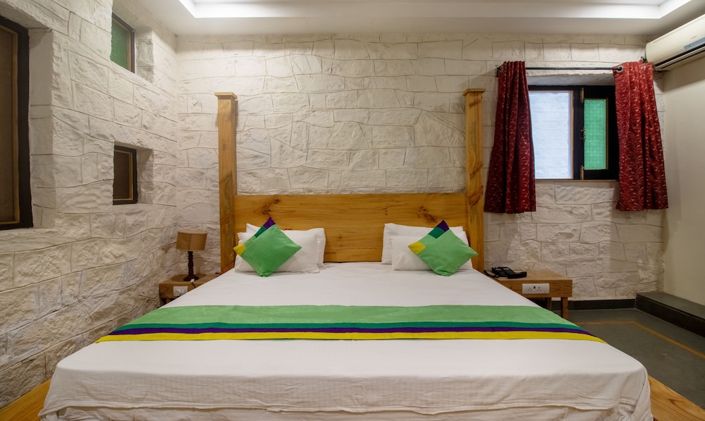 Deluxe Double Room photo 3