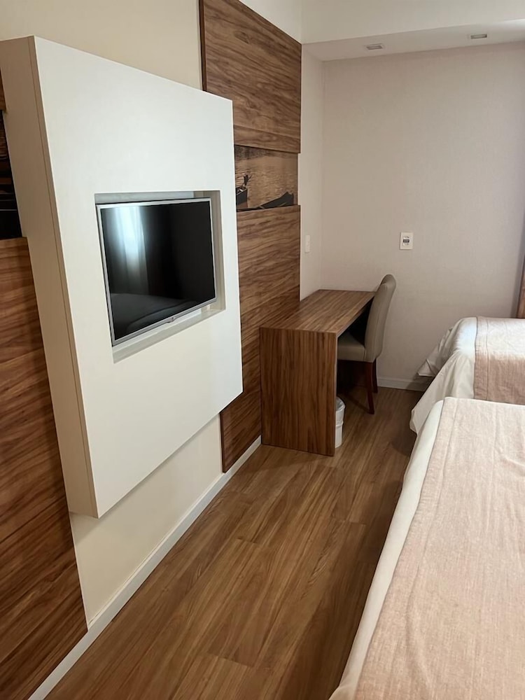 Deluxe Triple Room photo 3