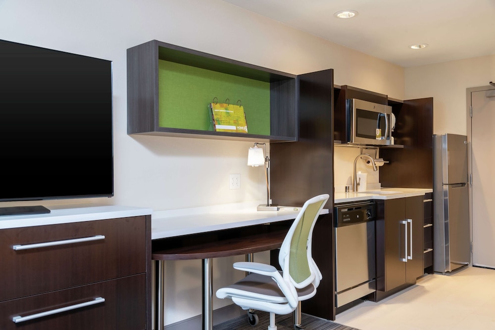 Studio, 1 King Bed, Accessible (Hearing) - Photo 1