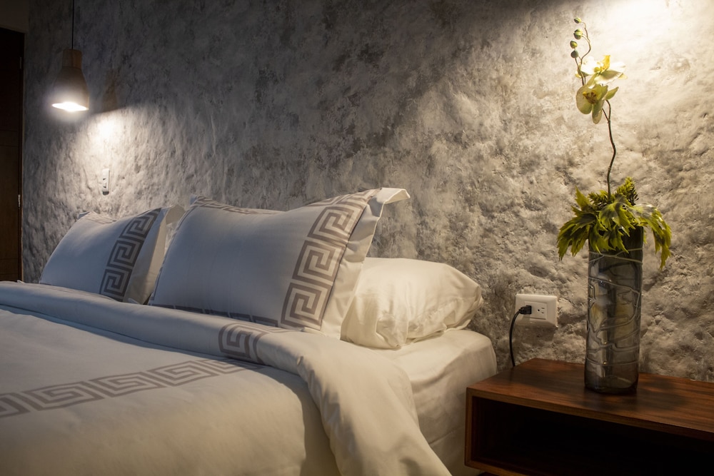Superior Room, 1 King Bed - Photo 1