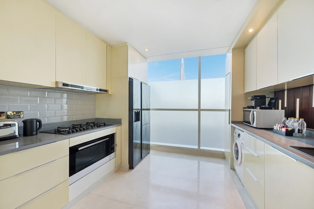 Diplomatic Three Bedroom Suite photo 3