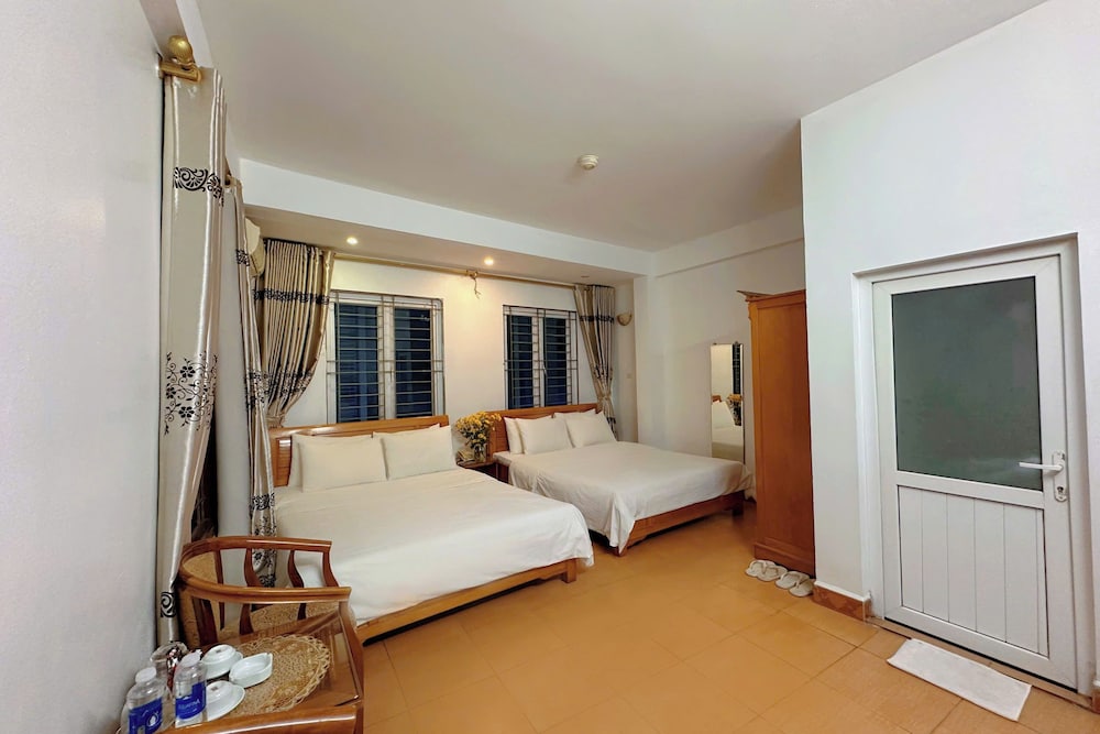 Standard Quadruple Room, City View