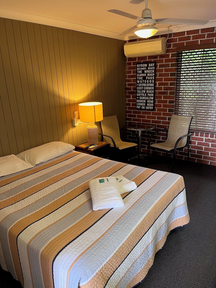 Room (1 Queen Bed) photo 1