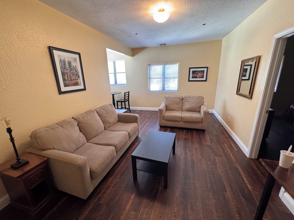 Superior Suite, 1 King Bed with Sofa bed, Non Smoking, Kitchen
