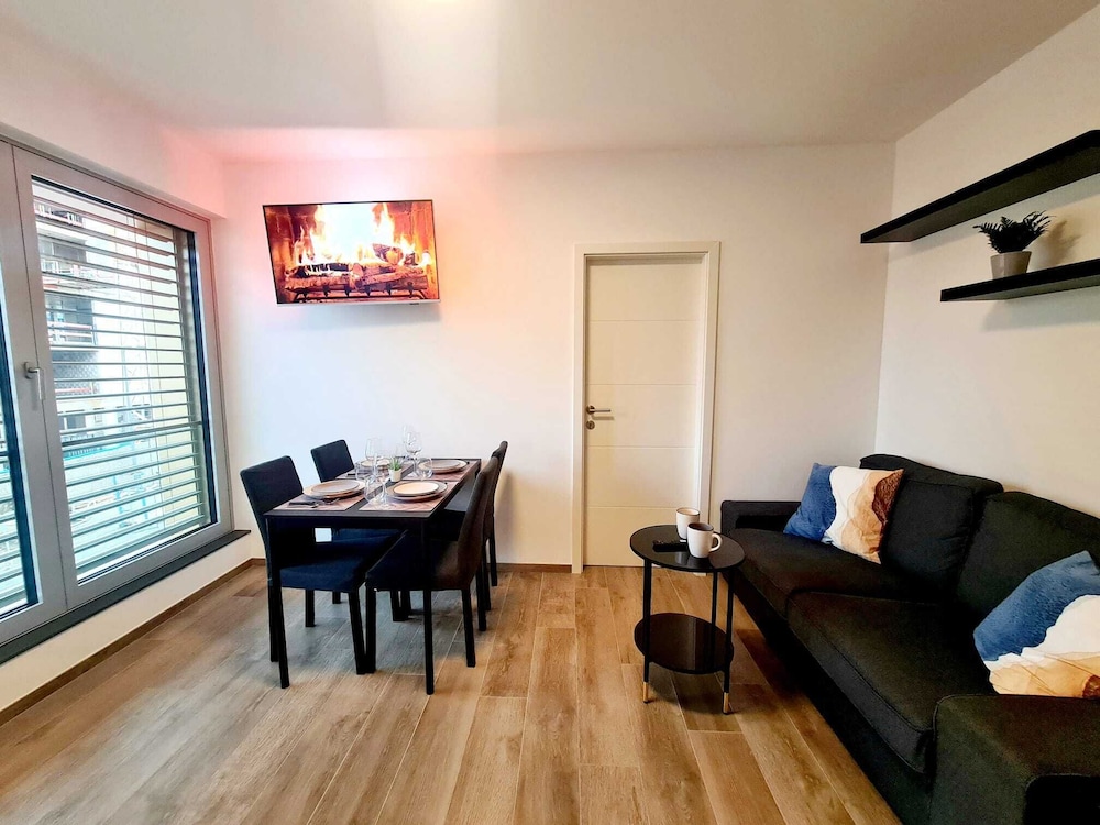 Deluxe Apartment photo 1