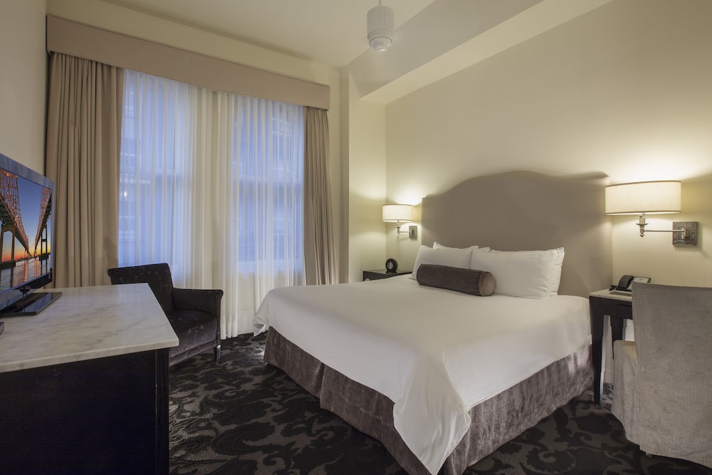 Standard Room, 1 King Bed, City View (King Room (KR)) - Photo 1