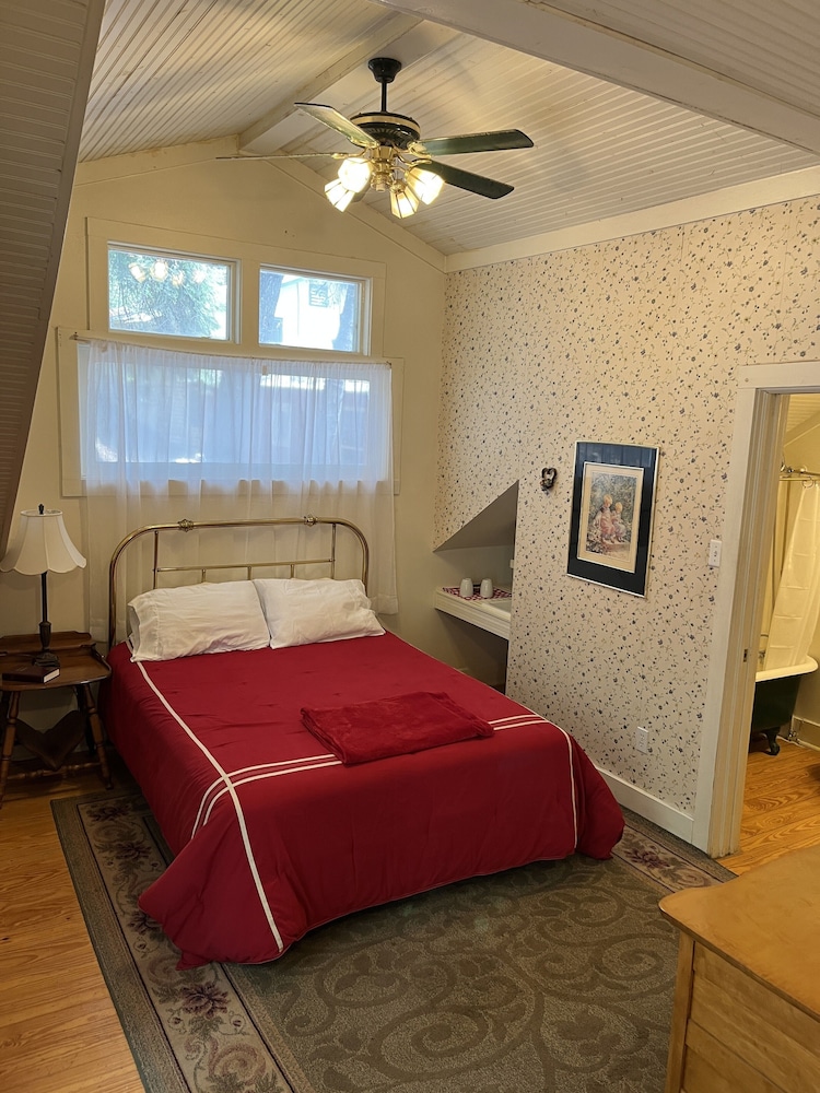 Room 3 photo 2