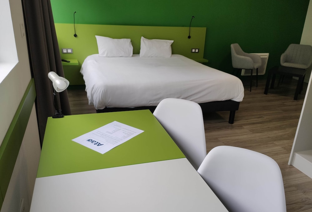 Classic Double Room, 1 Queen Bed photo 3