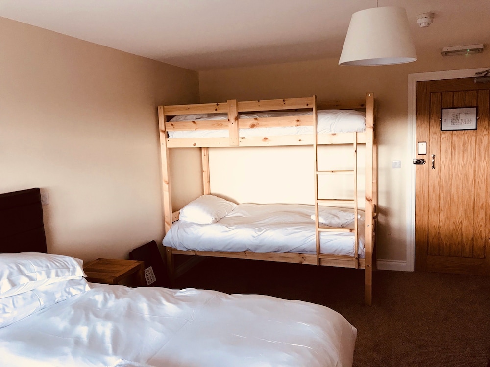 Family Quadruple Room, Ensuite photo 2