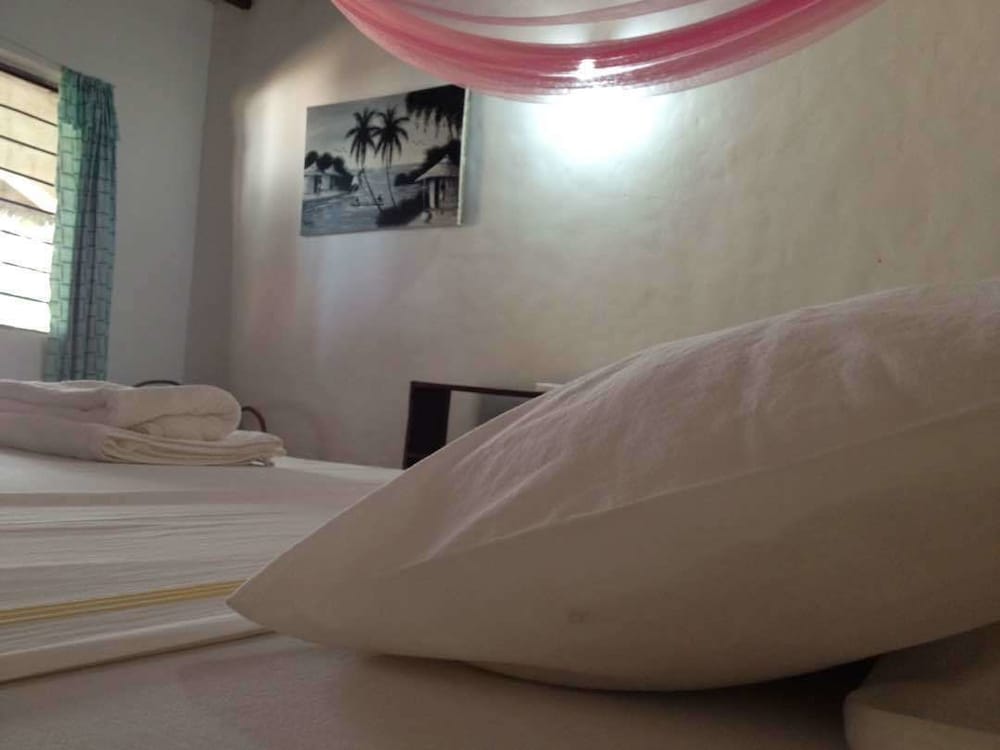 Deluxe Double Room, Multiple Beds, Partial Ocean View, Garden Area photo 1