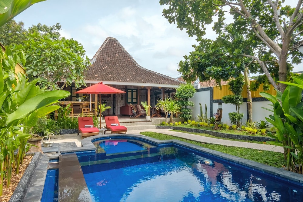 Traditional Villa photo 3