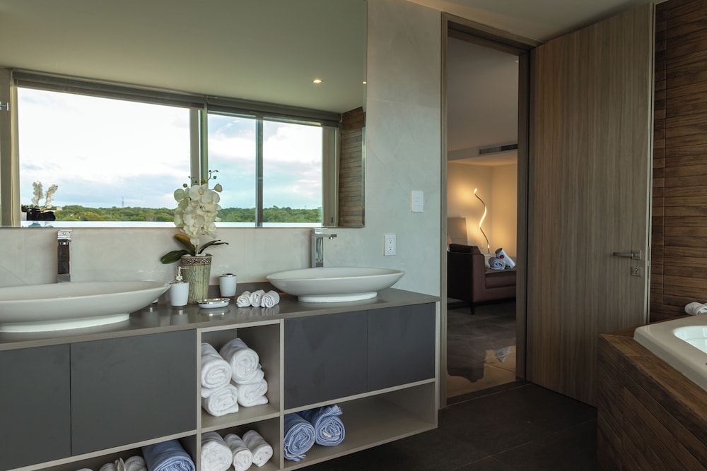Premium Studio Suite photo 3