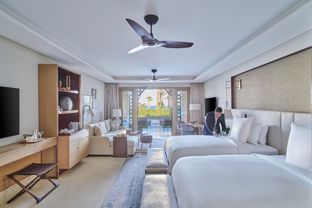 Room (The Palace) - Photo 3