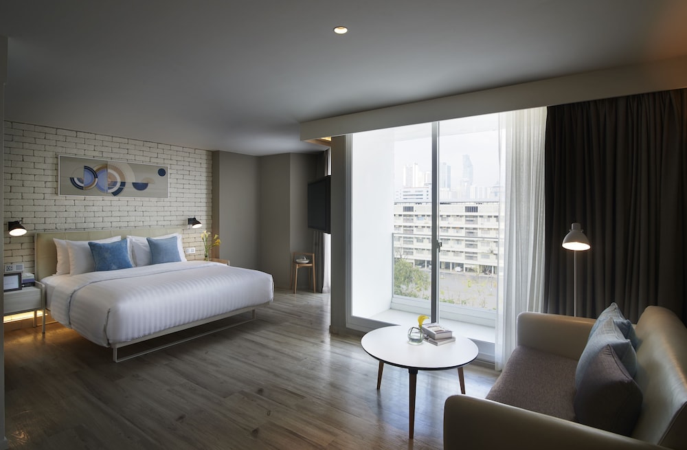 Deluxe Room, Corner
