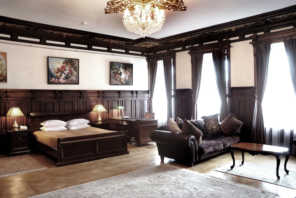 Luxury Suite, 1 King Bed photo 1